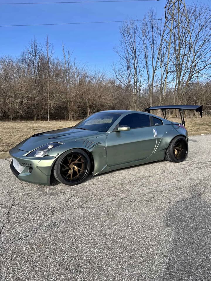 Green 2004 Nissan 350z manual coupe For Sale
