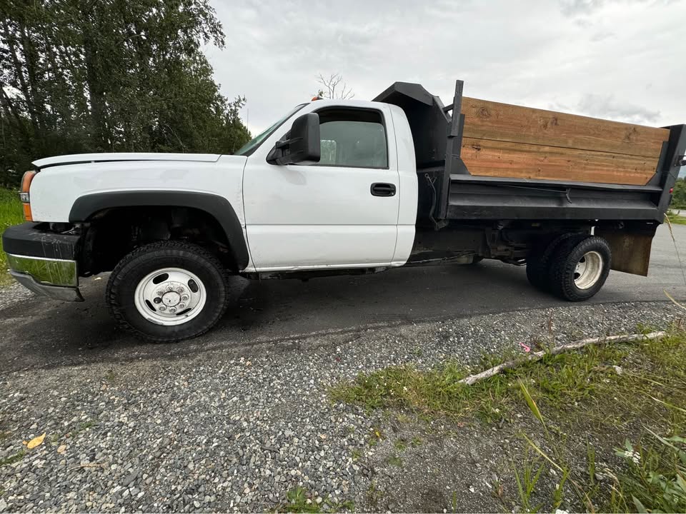 White 2003 Chevrolet Silverado 3500 crew cab pickup For Sale
