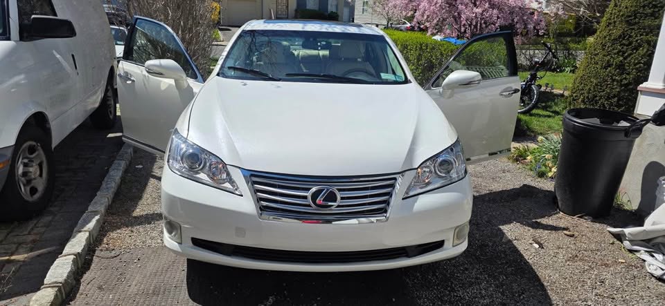 White 2010 Lexus ES 350 sedan automatic For Sale