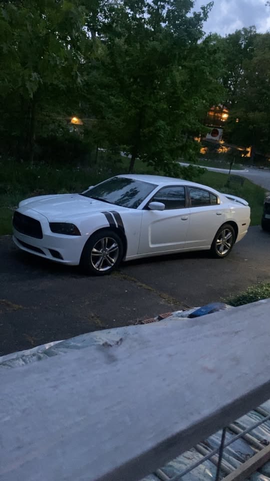 White 2012 Dodge Charger SXT automatic sedan For Sale