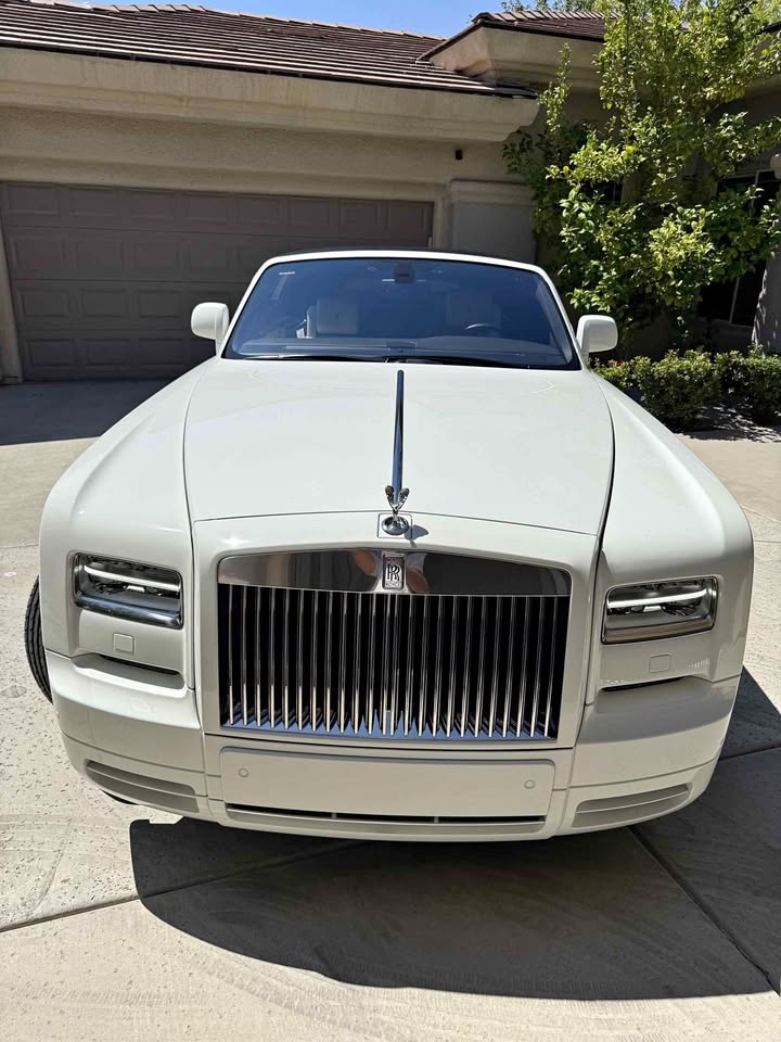 White 2015 Rolls-Royce Phantom automatic convertible For Sale